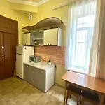 вул огієнка 11 біля залізничного вокзалу *