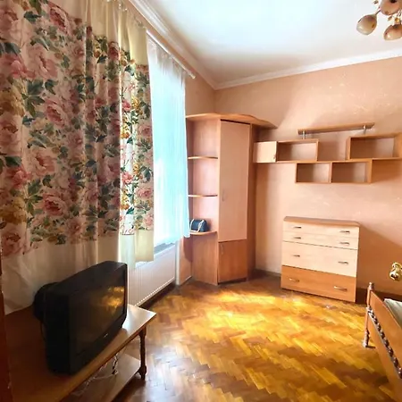 вул огієнка 11 біля залізничного вокзалу