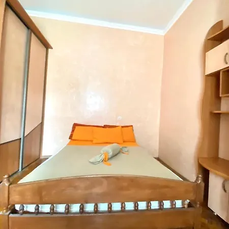 вул огієнка 11 біля залізничного вокзалу Leopoli