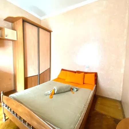 вул огієнка 11 біля залізничного вокзалу *