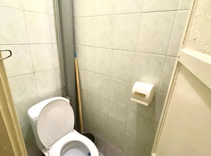 вул огієнка 11 біля залізничного вокзалу * リヴィウ