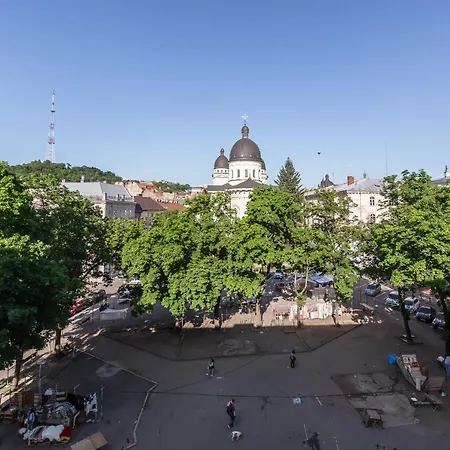 вул огієнка 11 біля залізничного вокзалу *