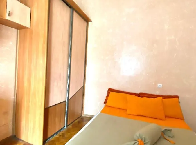 вул огієнка 11 біля залізничного вокзалу *